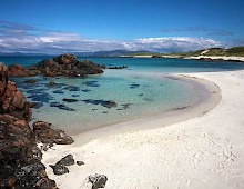 Shell-sand beach on Iona